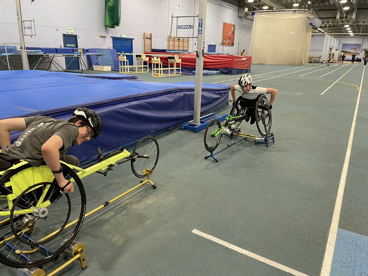 Paul (@paulmoseley3) on Twitter photo Great <a href="/LeedsCityWCR/">Leeds City WCR</a> session tonight with Ollie, Oliver and Joel. Had to move inside to finish the session due to the rain. 🌧 Great <a href="/LeedsCityWCR/">Leeds City WCR</a> session tonight with Ollie, Oliver and Joel. Had to move inside to finish the session due to the rain. 🌧