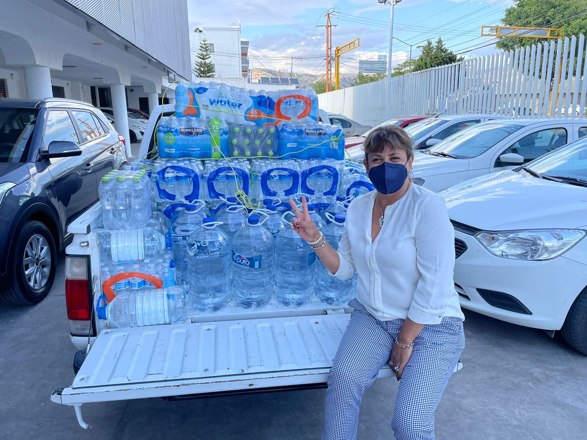 Las y los guanajuatenses #SíLeSaben a la solidaridad 👏

Hoy en <a href="/PANGuanajuato/">PAN CDE Guanajuato</a> y los 46 comités municipales seguimos siendo punto de recolección de agua embotellada 💧✌️

💙 #DeGtoConAmor para #NuevoLeon