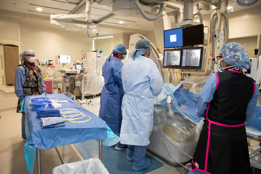 Heart &amp; Vascular Center physicians provide thorough exams &amp; testing to establish a diagnosis &amp; develop treatment plan. Cardiac catheterization procedures can be used to evaluate the heart muscle, its valves or arteries &amp; is used to open blocked arteries: ynh.care/6015zlX3c.