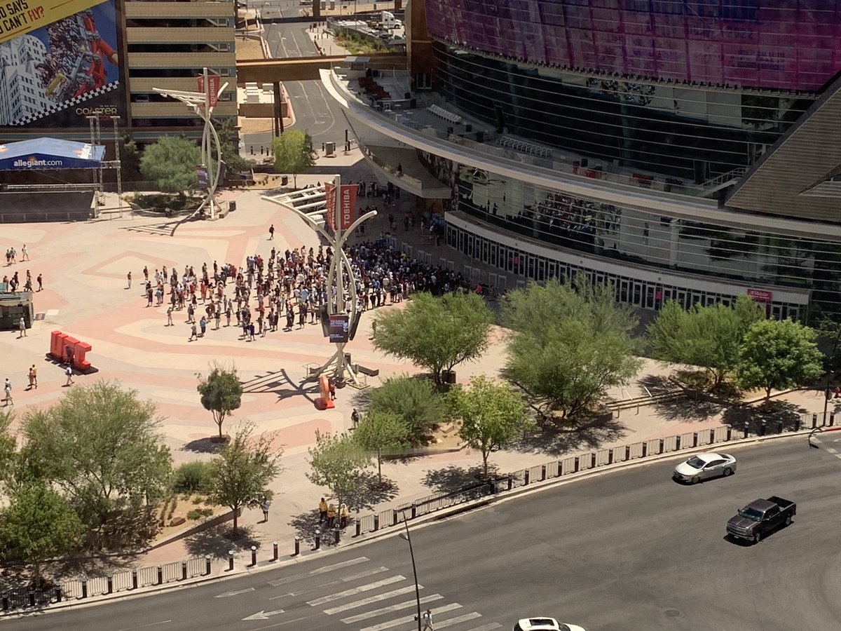 SportsMediaPass's tweet photo. Preparing to join the throng entering T Mobile for #UFC276 press conference. @FoggysPal https://t.co/Djn4pNhybK