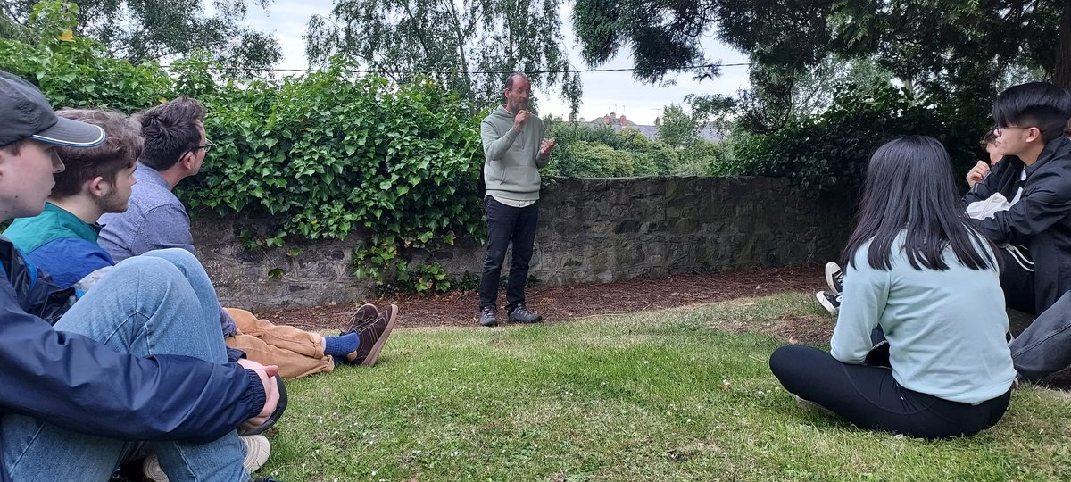 HistoryLrgs's tweet photo. Finished the day with Tom Reilly, local historian. Tom's work on Oliver Cromwell in Drogheda has ruffled feathers since the 90s. Great to see him again. This is what field trips are all about! @LRGSLancaster @ParaHistories https://t.co/irTrmCrY21