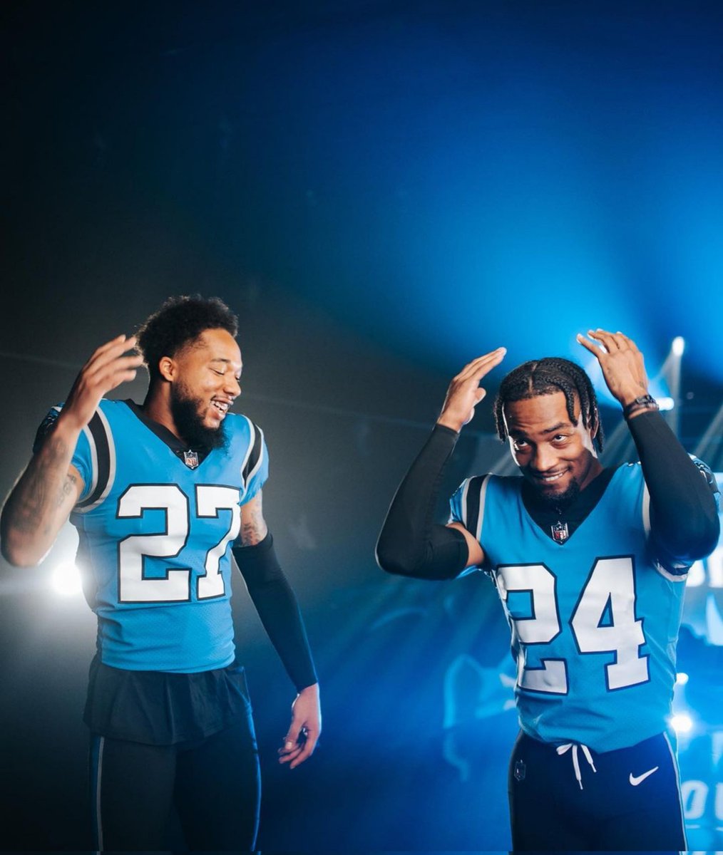 mrswaggblockent's tweet photo. To my Carolina Panthers Family are y'all ready Panthers Nation we activating greatness this year can't get it quick enough #panthers #panthersnation #cp4l #KeepPounding #carolinapanthers #blackandblue #SQUADDDDD https://t.co/qvYwFa5rXM