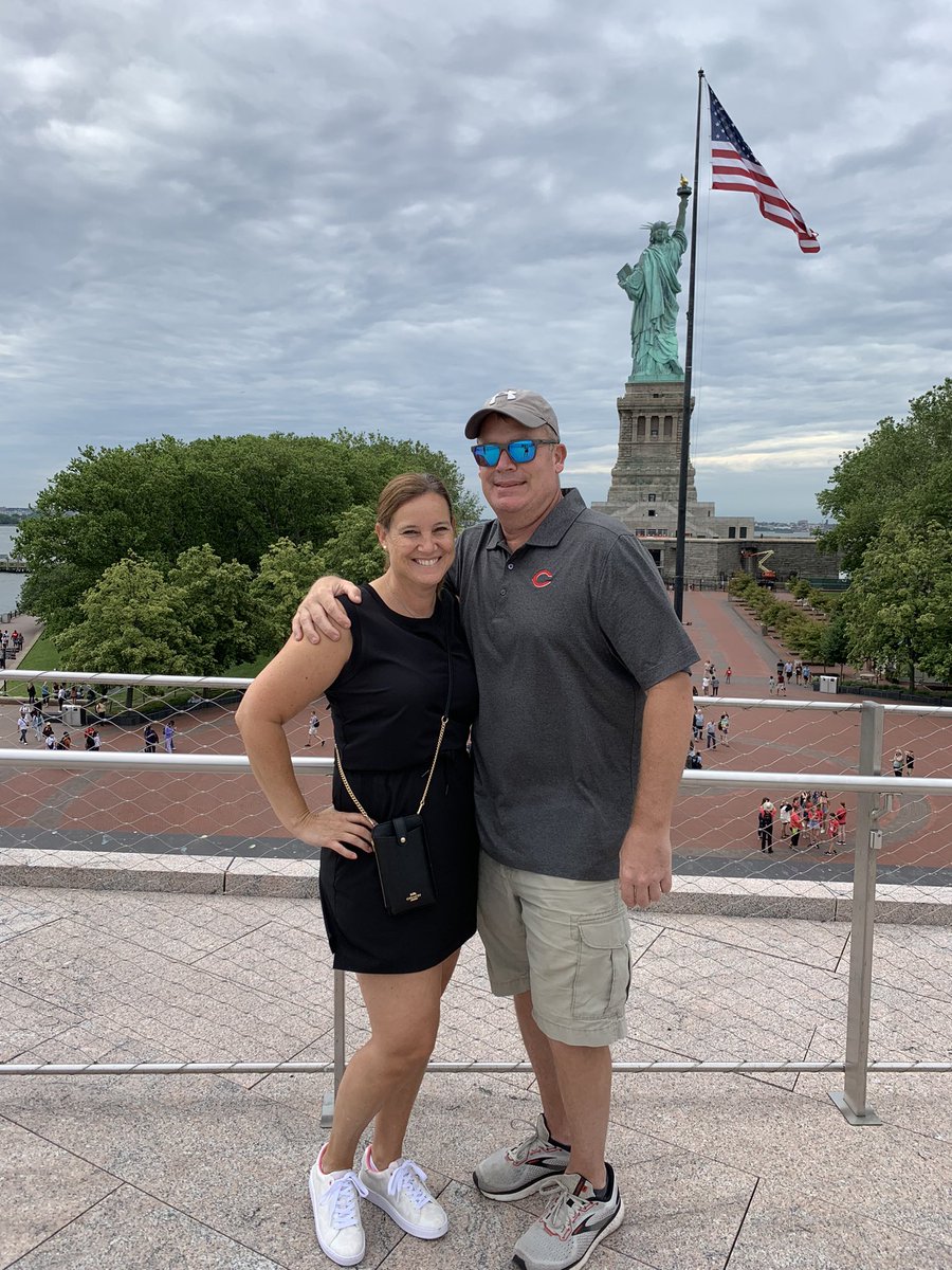 radIEreaders's tweet photo. @INDY_Lakota Yankees game, Statue of Liberty, Broadway, and so much more #NYCtourists https://t.co/ROjL4EIBH9