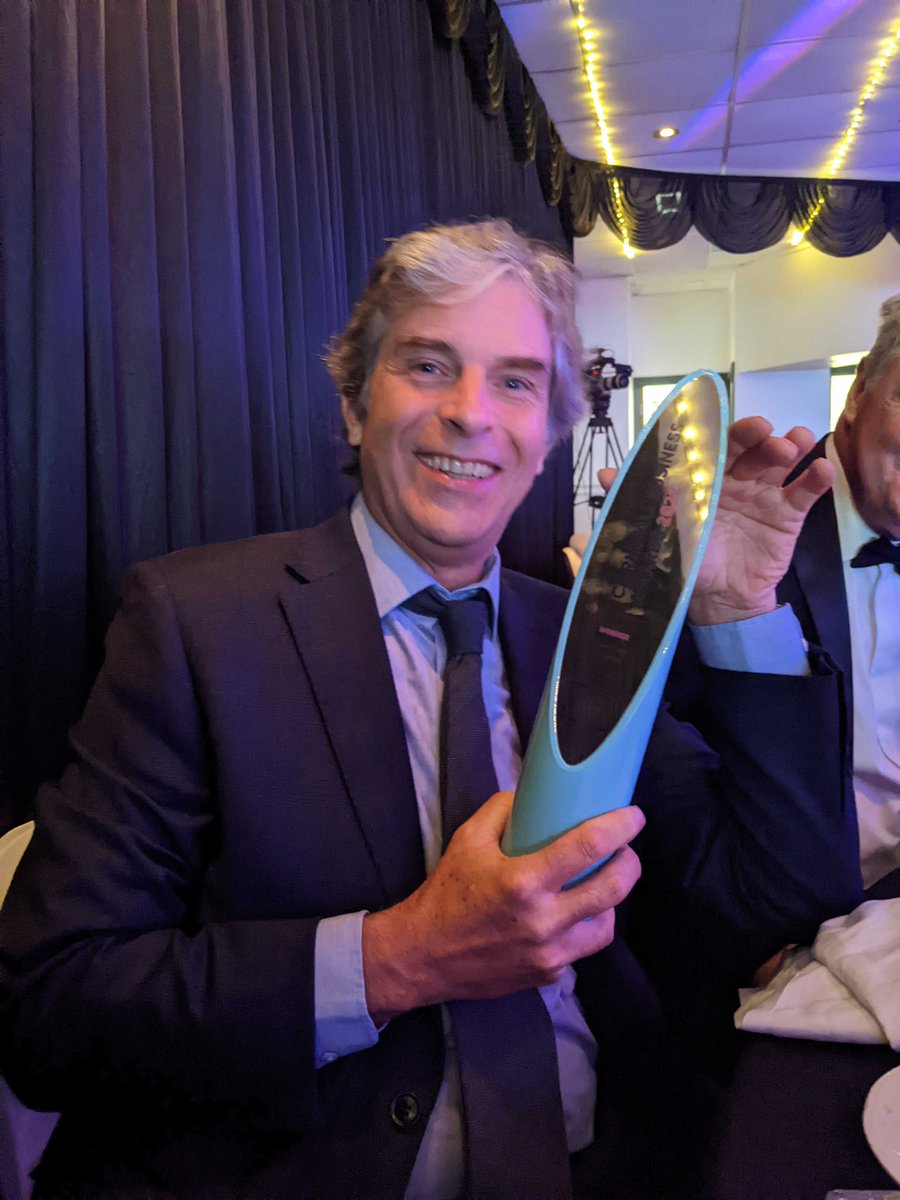 xigxag5's tweet photo. Our Co-founders @kellifairbro and Mark Chaplin looking absolutely thrilled with the award for Best New Business at @cbizawards 😍🎉🙌 https://t.co/s0tXKAY9Zc