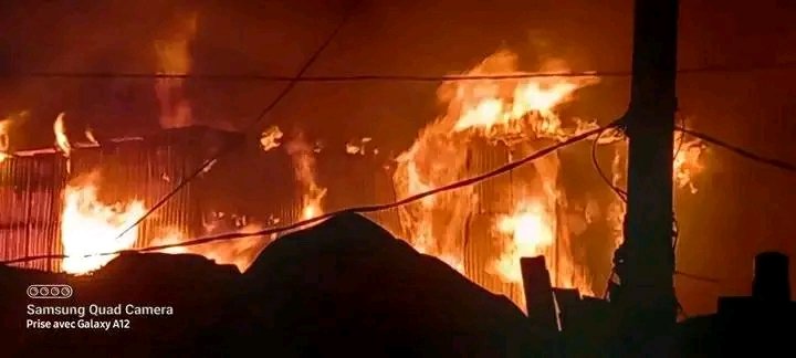 lahadda88's tweet photo. Breaking: dictatorial IOG regime in Djibouti set on fire Afar houses in Arhiba district, It has now moved from Worable(Yangulali) to Arhiba, with the worst problems ever increasing... @hrw @UN_HRC @UNHumanRights @_AfricanUnion @US_Emb_Djibouti @ARD_Djibouti @AP https://t.co/xShiQkkIld