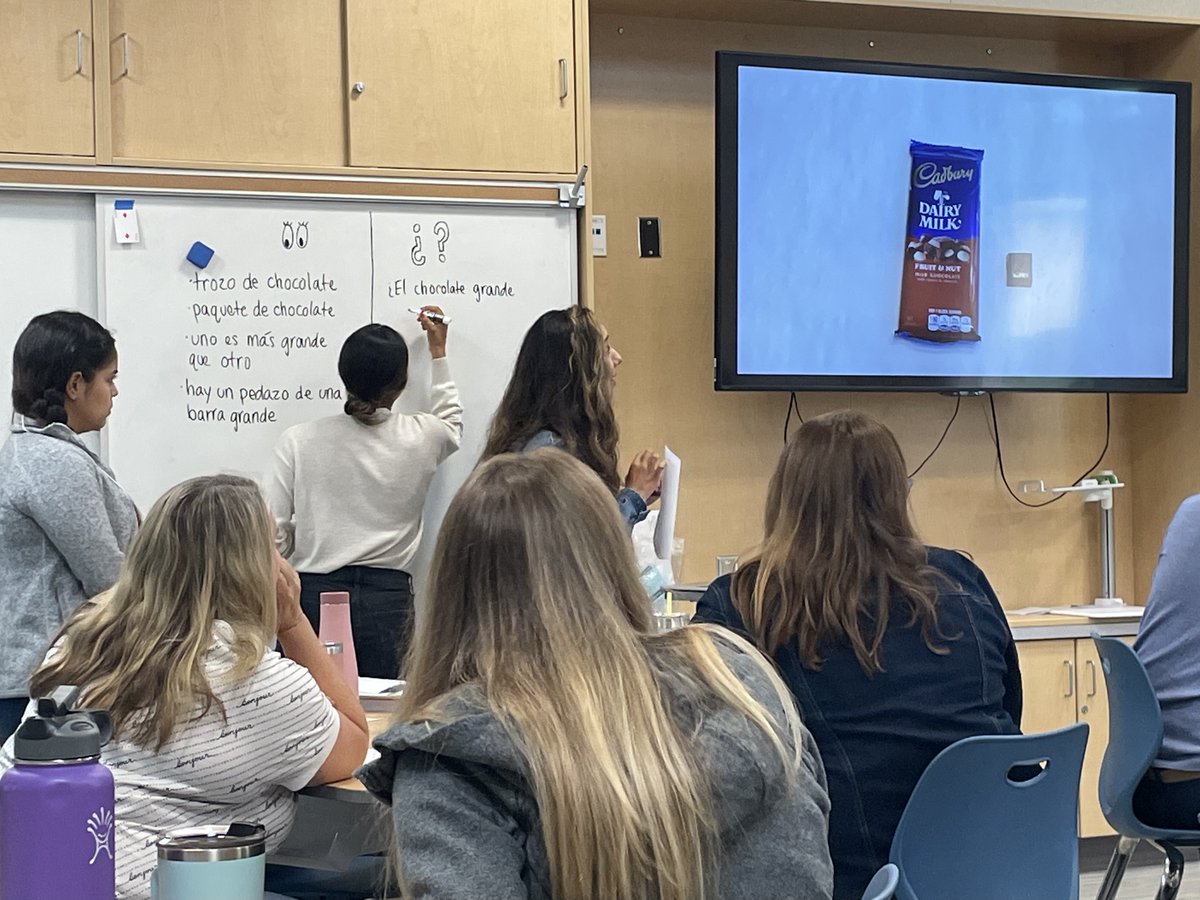 Day 4 of 5 UCSB Math Project. Attendees chose a 3-Act task to work on &amp; present to us. However, we got to engage in this <a href="/gfletchy/">Graham Fletcher</a> 3-Act, in SPANISH!! (so good)

Not knowing Spanish, it took me back to 40 yrs ago when I was learning English, but the scaffolds &amp; #VNPS all helped.