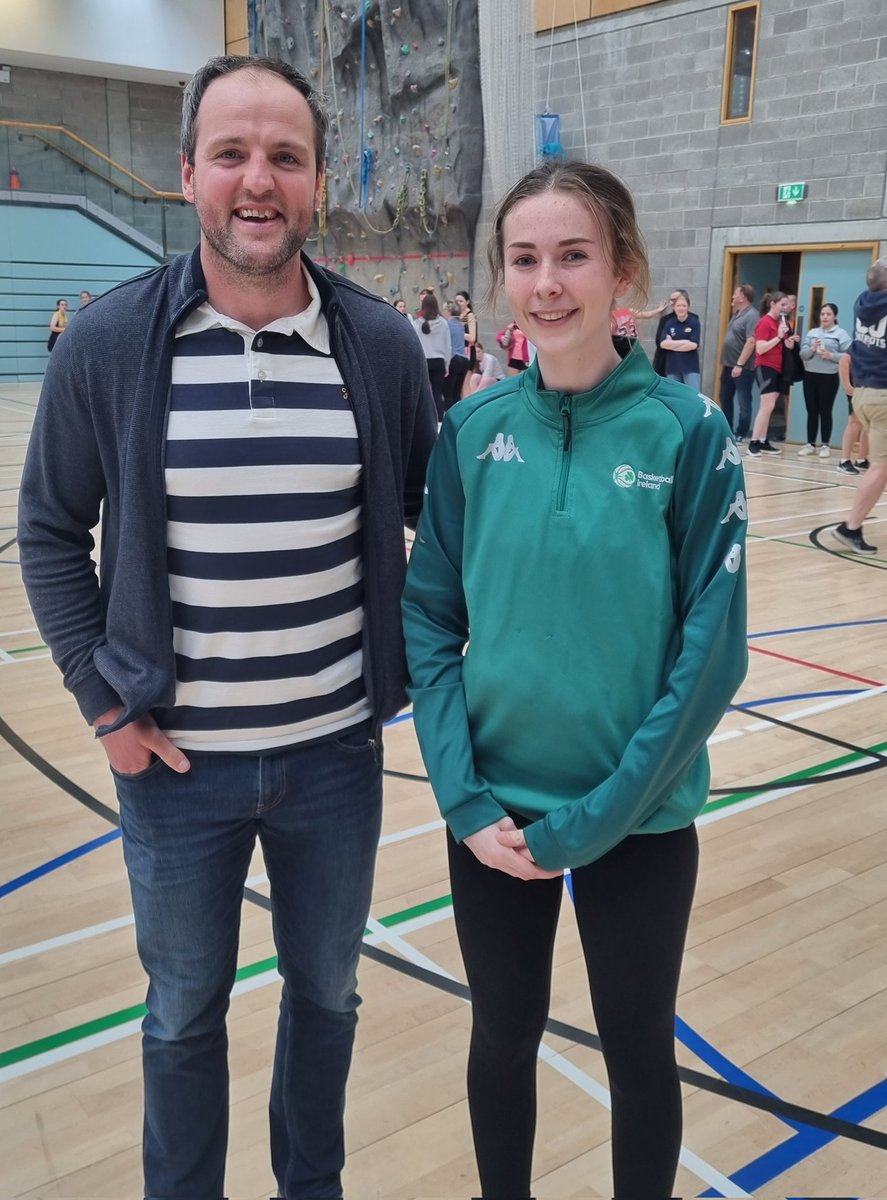 culloty11's tweet photo. Niamh was only delighted to meet one of her sporting heros today at @BballIrl U18W training in the very impressive @atu_ie Letterkenny @EastCavanEagles @VirCollege @CavanLGFA @officialdonegal @murphm95 https://t.co/qBYSaPWemW