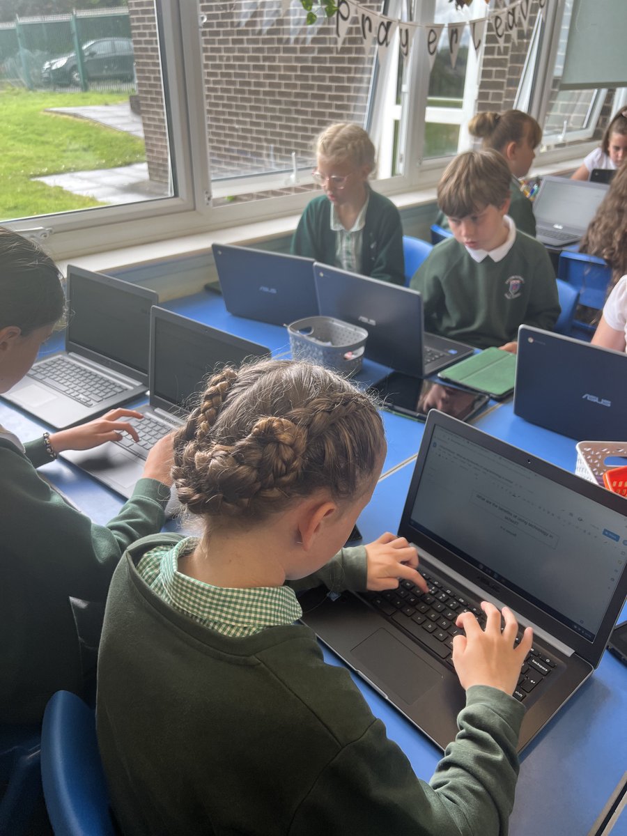 hcccroskery's tweet photo. Working in Y4 this morning was lots of fun using our #chromebooks to access @Showbie  and complete some work on #GoogleClassroom. I am so proud of their independence and love for all things tech to showcase their super levels of genius! 🤩 @abarnardDSM @DaltonStMarys https://t.co/M7tLigBTja