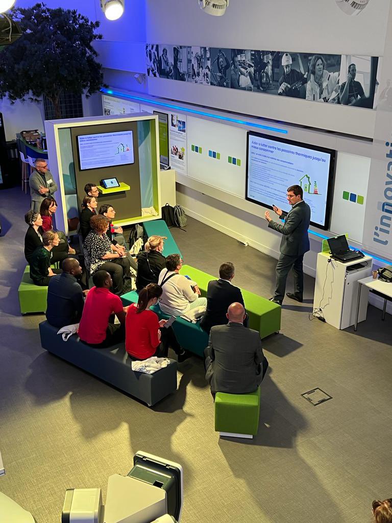 En partenariat avec l'<a href="/AORIF_/">AORIF</a>, <a href="/Enedis/">Enedis</a> à #Paris recevait les bailleurs sociaux parisiens au showroom d'Enedis. L'occasion pour nos équipes de rappeler notre engagement à leur côtés dans la recherche de solutions pour une plus grande sobriété énergétique ! #TransitionEcologique