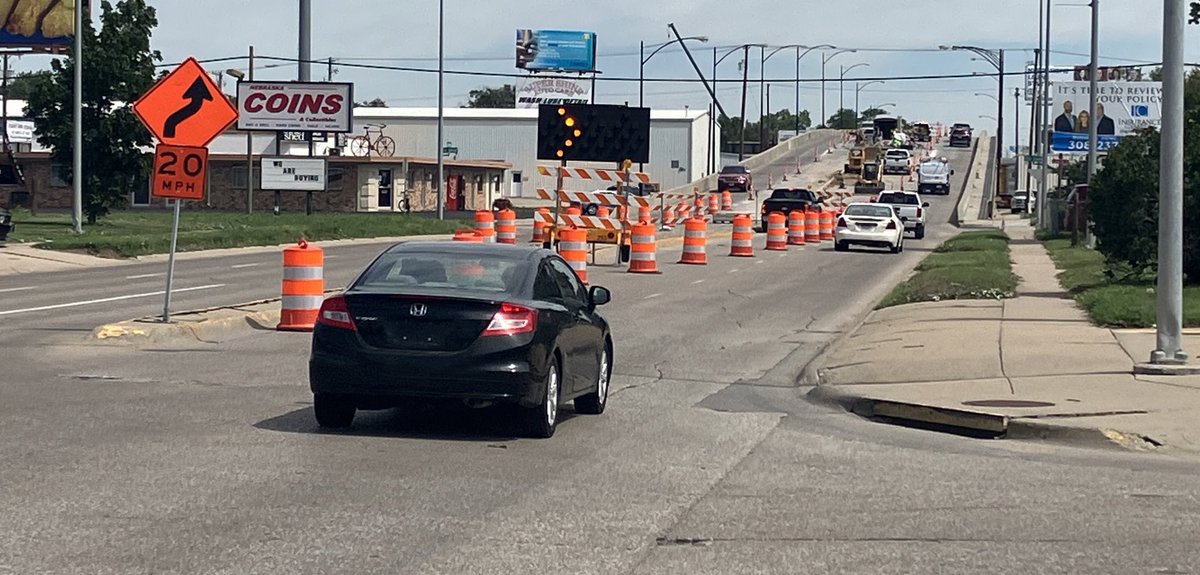 Summer brings more work zones and crews repairing roads. Please be courteous and #SlowDown in construction zones for safety. 
🦺 🚧Pay attention when out on the road.