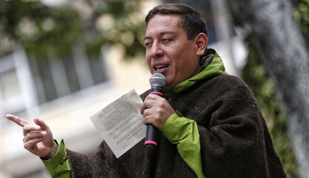 Nygma7677's tweet photo. Si @petrogustavo nombra a Carlos Amaya en algún cargo o ministerio, habrá perdido casi la mitad del apoyo popular. Eso se considera como traición, a nosotros, las bases que los elegimos. Una cosa es que dialogue con los indecentes, otra muy diferente premiarlos con cargos. https://t.co/dpFKRbEBAF
