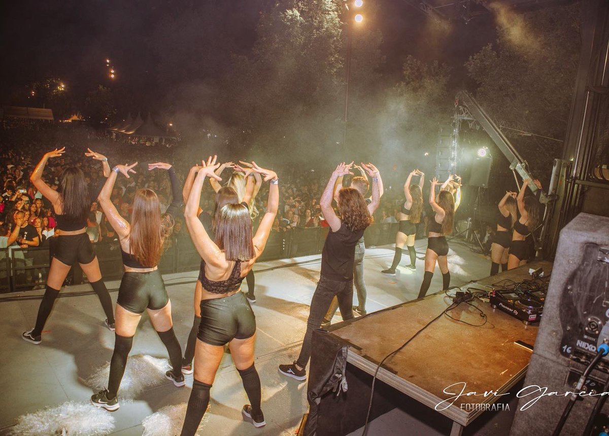 Una semana después, seguimos emocionados por la gran aceptación que tuvieron nuestras coreos de baile en la noche de San Juan 2022, celebrada en la Playa de las Moreras de Valladolid 🔥

#PucelaDanceOnFire 💃🏻

🎽<a href="/AdaraClinicas/">Adara clinicas</a> 

📸 <a href="/Javier12Garcia/">Javi Garcia</a>