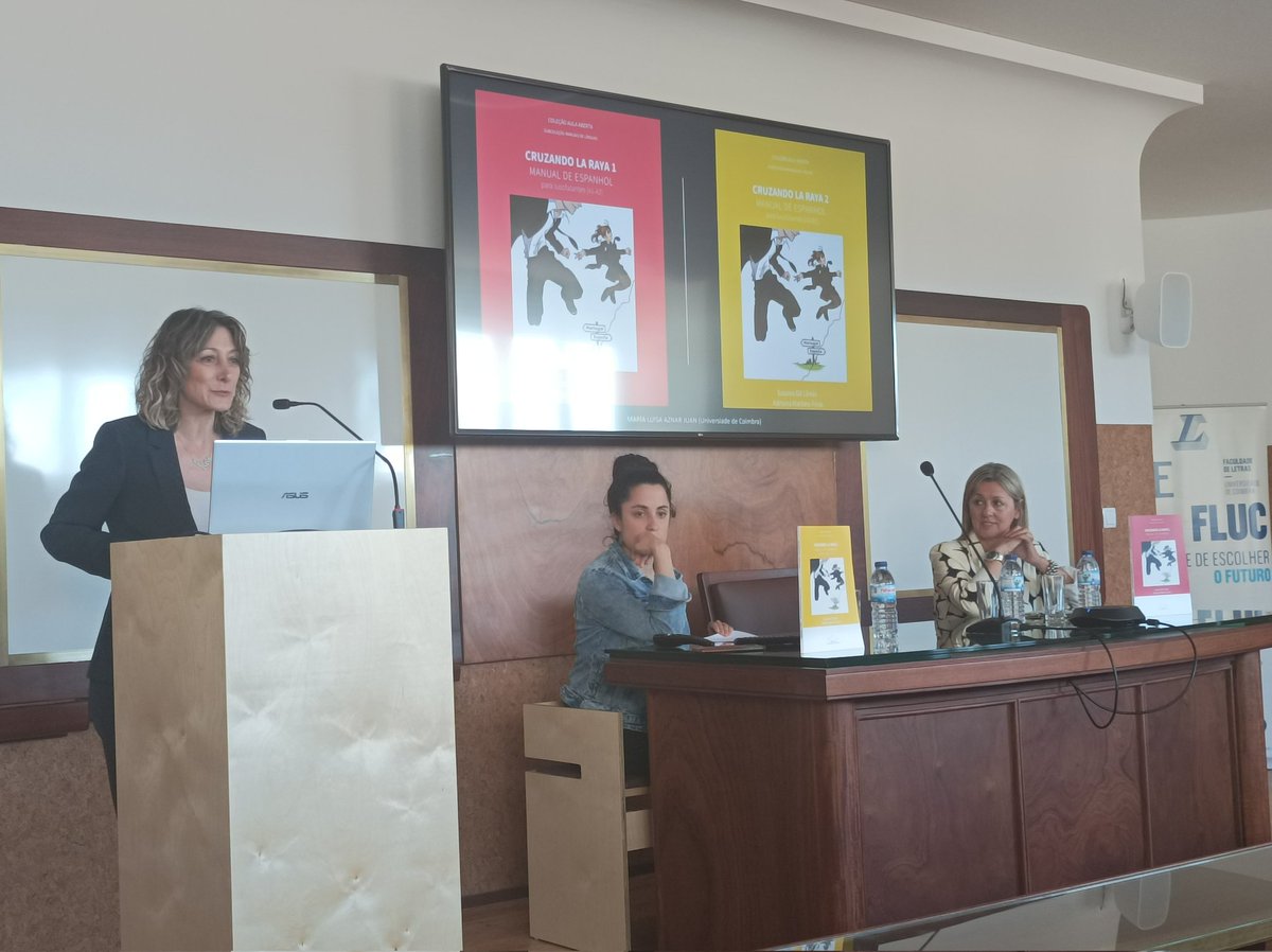 A continuación, la presentación de los libros 'Cruzando la raya' 👏👏