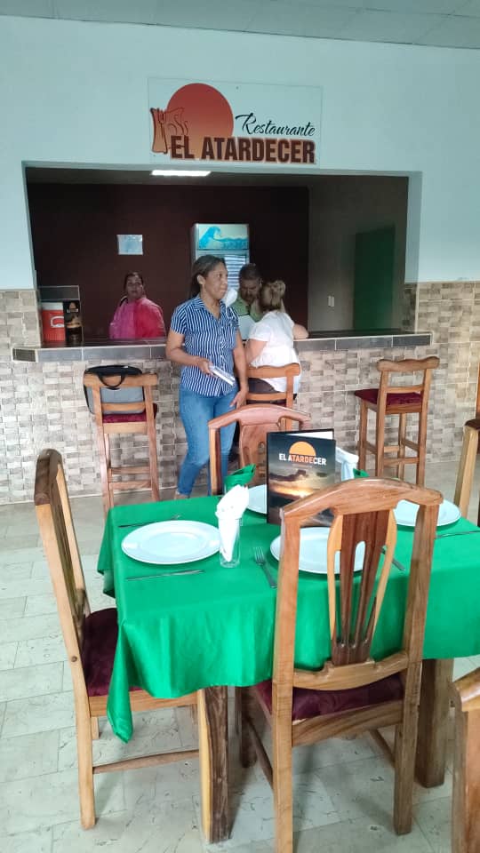 Se comprueba por el MINCIN instrumentación del perfeccionamiento de subordinación local en el municipio de Jimaguayu, acompañan las máximas autoridades de esta región <a href="/BetsyDazVelzqu2/">Betsy Díaz Velázquez</a> <a href="/GobCamaguey/">Gobierno de Camagüey</a> <a href="/MincinCuba/">Comercio Cuba</a> <a href="/FHHernndez1/">Federico Hernández Hernández</a>