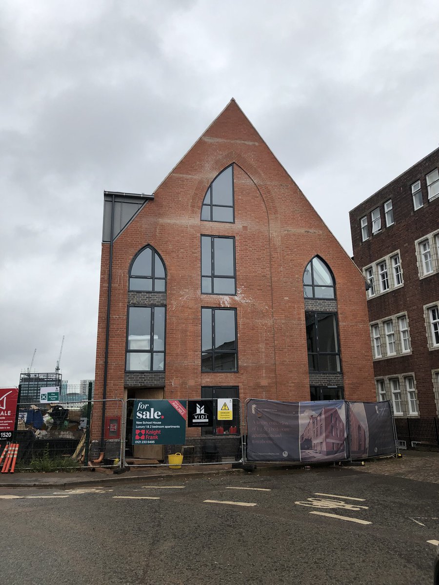 PlanningShit's tweet photo. How the mask slips! #RendervsReality #JewelleryQuarter #Birmingham
Via @JQPhile https://t.co/MqUK5qhkAT