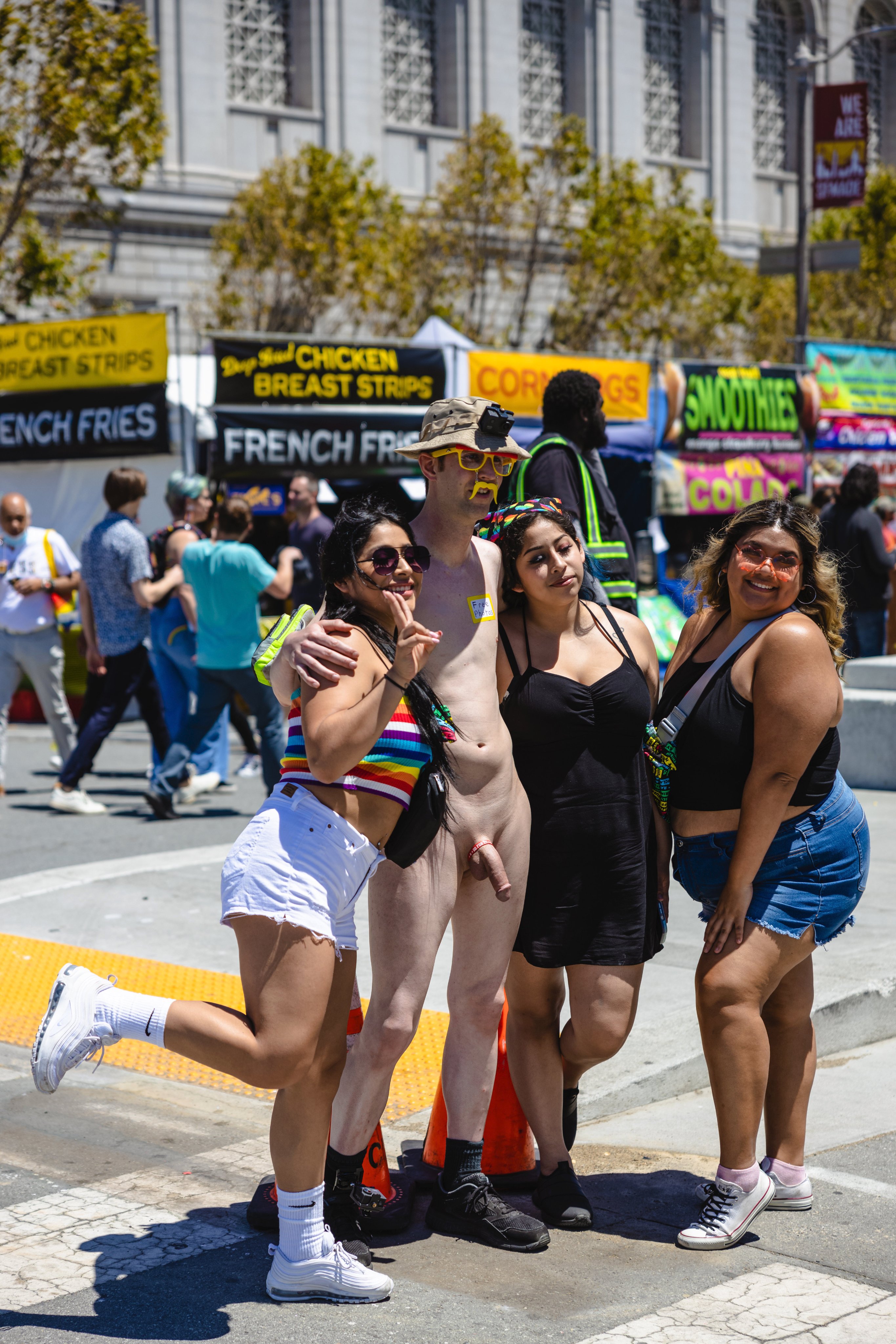 PUBLIC cfnm girl 