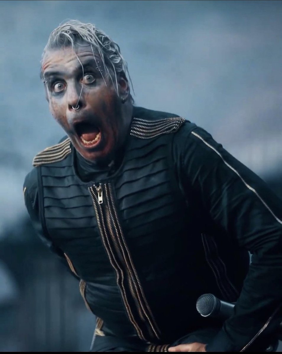 Lindemann63's tweet photo. https://t.co/3HYx3sIURc