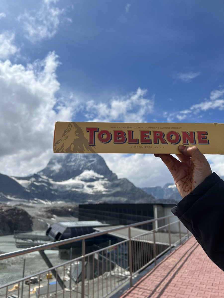 syrfhmd's tweet photo. Finally got to do it 🏔🇨🇭 https://t.co/GgHfMAKZsY