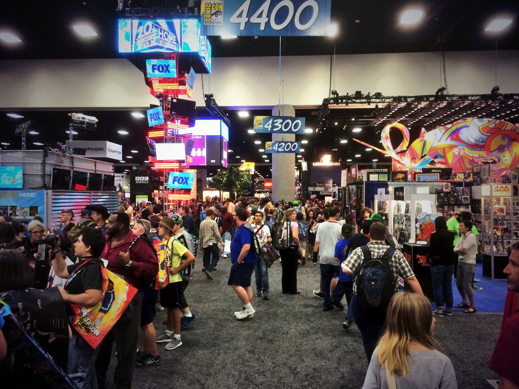 Crazy4ComicCon's tweet photo. Are you a cautious shopper? Here’s a #ComicConProTip for you!
If you’re not sure about a purchase, take a photo of the item with the aisle number in the background. The floor is so large, it will be hard to find again without reference… but don’t wait too long!
#SDCC #SDCC2022 https://t.co/COEpm4Ztdo