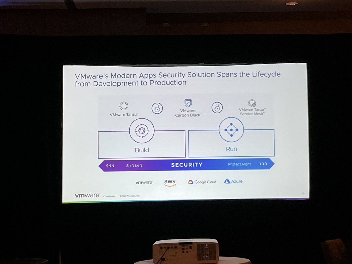 RichardKenyan's tweet image. Fantastic lunch keynote on security by @MarshSanara, Director of Product Marketing at @VMware. She actually did TWO presentations for the #BostonUserCon.