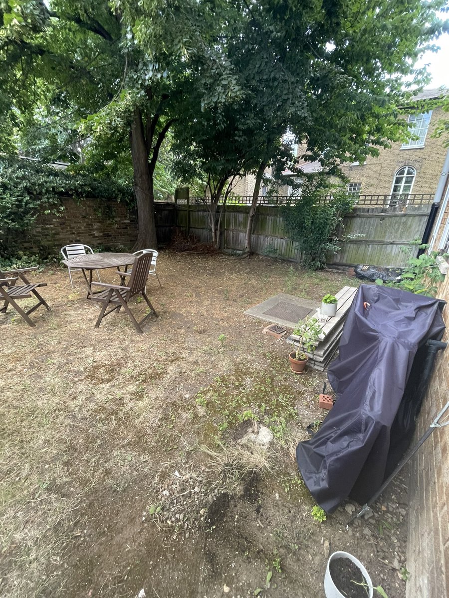 hannahpearson's tweet photo. @lambeth_council you’re meant to look after this communal garden I reside next to and it looks like a tip. Garden waste left, grass ruined because there’s rubble and rubbish everywhere, and fence about to fall down. Can you come and fix it up please. Many thanks https://t.co/pXgJzMtv0O