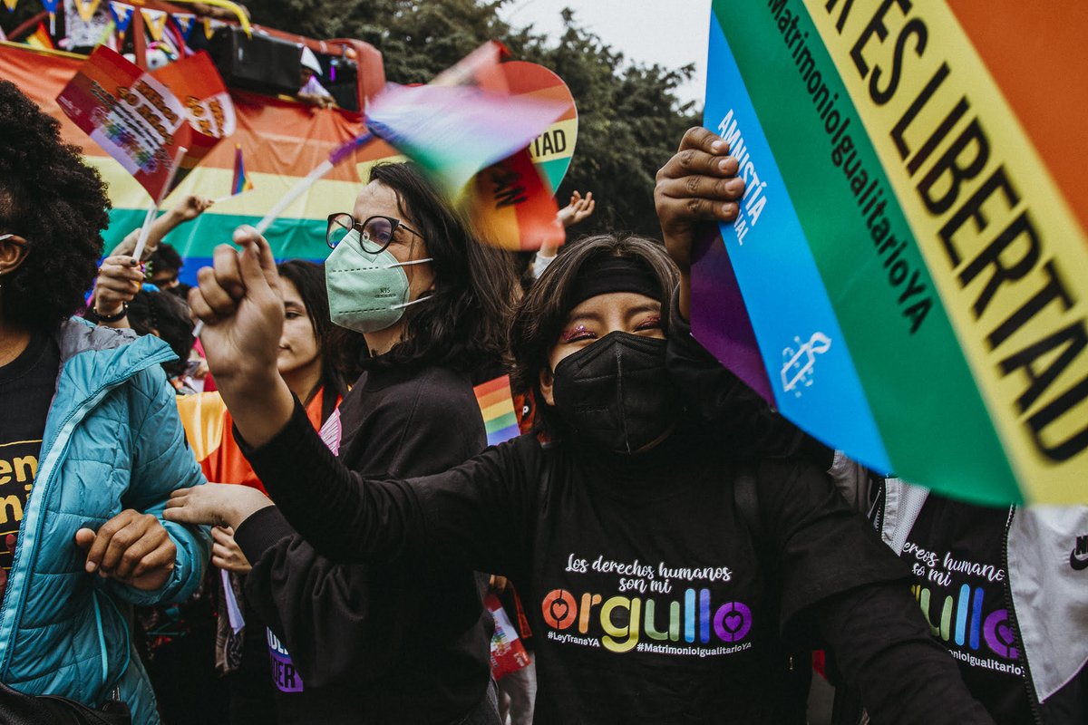 LGBTIQDiversxs's tweet photo. #DiversxsPeru 🇵🇪 | Así se vivió la Marcha del Orgullo 2022 en la ciudad de Lima con mucho color y demandas por una #LeyTransYA y por el #MatrimonioIgualitarioYA .
.
.
#Pride #Orgullo #Pride2022 #OrgulloPeru #Orgullo2022 #Peru #Lima #LGBTIQ #Diversxs #DiversidadBajoAtaque https://t.co/AAuz5WHOGd