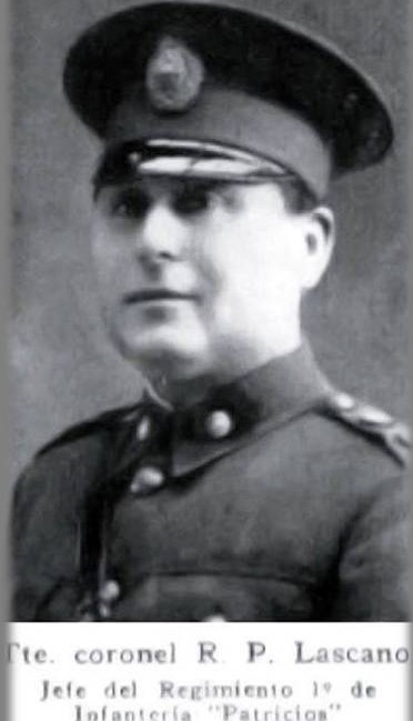 REAndradeOk's tweet photo. 🧵[HISTORIA] Un día como hoy, en 1932, cayó asesinado el teniente coronel Regino Lascano en Curuzú Cuatiá, Corrientes. 
Amigo personal de Hipólito Yrigoyen, había participado en la revolución de 1905, tenía a su cargo la jefatura del Regimiento I de Infantería del Ejército, y era https://t.co/TMim55CAtt