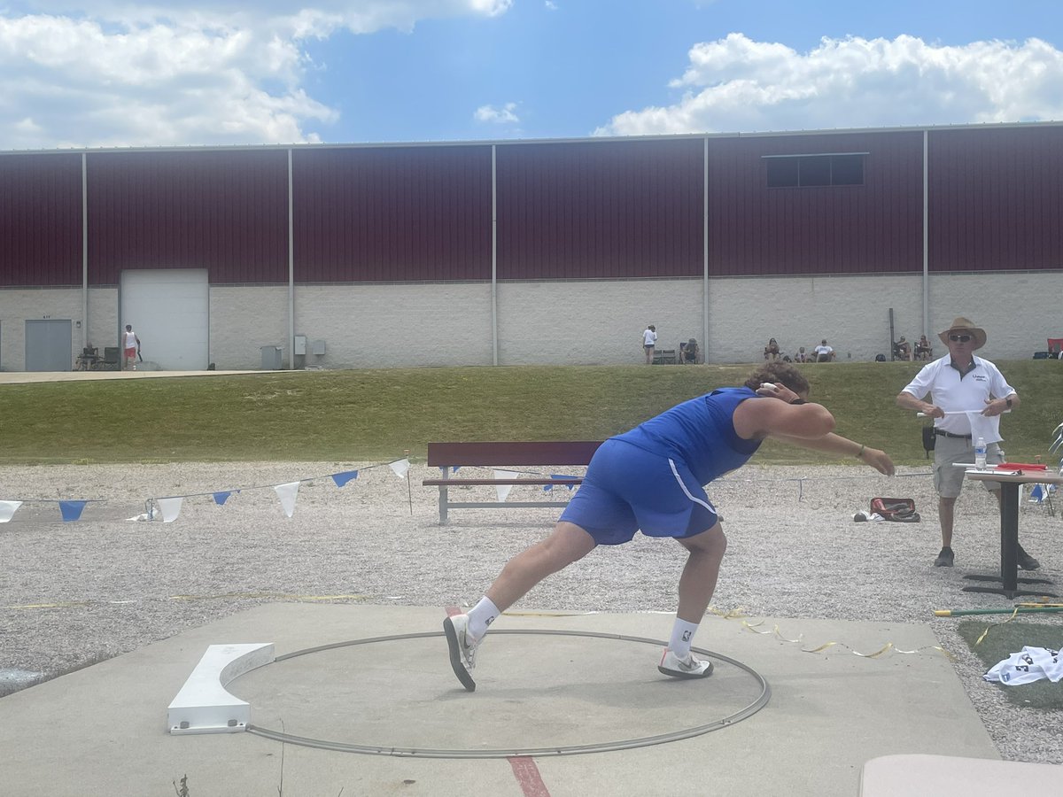 The Boys Shot is off to a strong start <a href="/OHMileSplit/">MileSplit Ohio</a> #JudLoganThrows