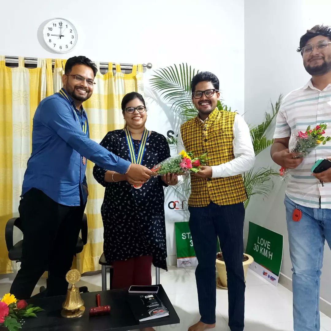 rotaract3262's tweet photo. Rotaract Club of Bhubaneswar Friends organised the DRR'S OCV and ANNUAL"THANKS GIVING CEREMONY"in the presence of DRR Rupambika Patnaik, DRRN Pratik Nanda and DES Nihar Ranjan Mohanty &amp; presence of Parent Club Rotary President Elect Reena mam and President Nominee Umashankar sir. https://t.co/7oM0gfDNUh