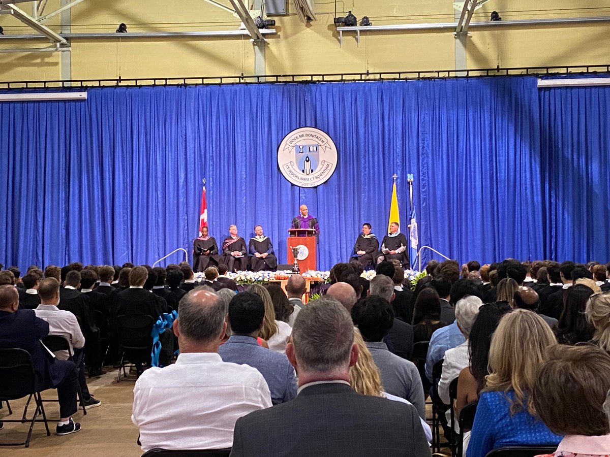 SMCS1852's tweet photo. #HappeningNow
Special guest, Joseph G. Vernon '98 of Miller Canfield Law Firm, is now addressing our graduating #Classof2022.
Watch our livestream:
https://t.co/xE228t19We
#teachmeGDK #smcsimpact https://t.co/p0KXFM3Hqp