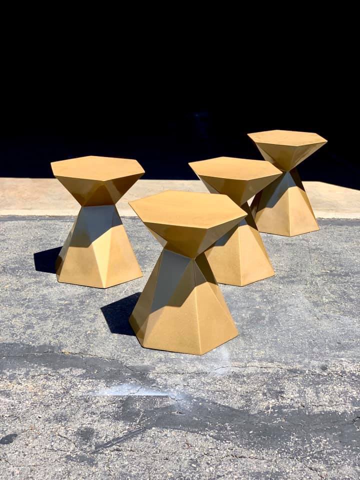 iapsf's tweet image. With each angle the Portal seems to take on a different look - shown here in our brass finish •

#HospitalityDesign #ModernSideTable #CommercialDesign #SiteFurnishings #HotelDecor #IAPSF