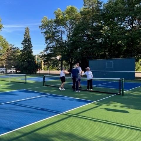 RosevilleParks's tweet image. It was a beautiful morning of Pickleball out at the newly, converted courts at Evergreen Park!  Pickleball players now have SIX permanent courts to enjoy. Stop by and try your hand at the "Fastest Growing Sport In America!" 

For more information, visit: cityofroseville.com/3607/Permanent…