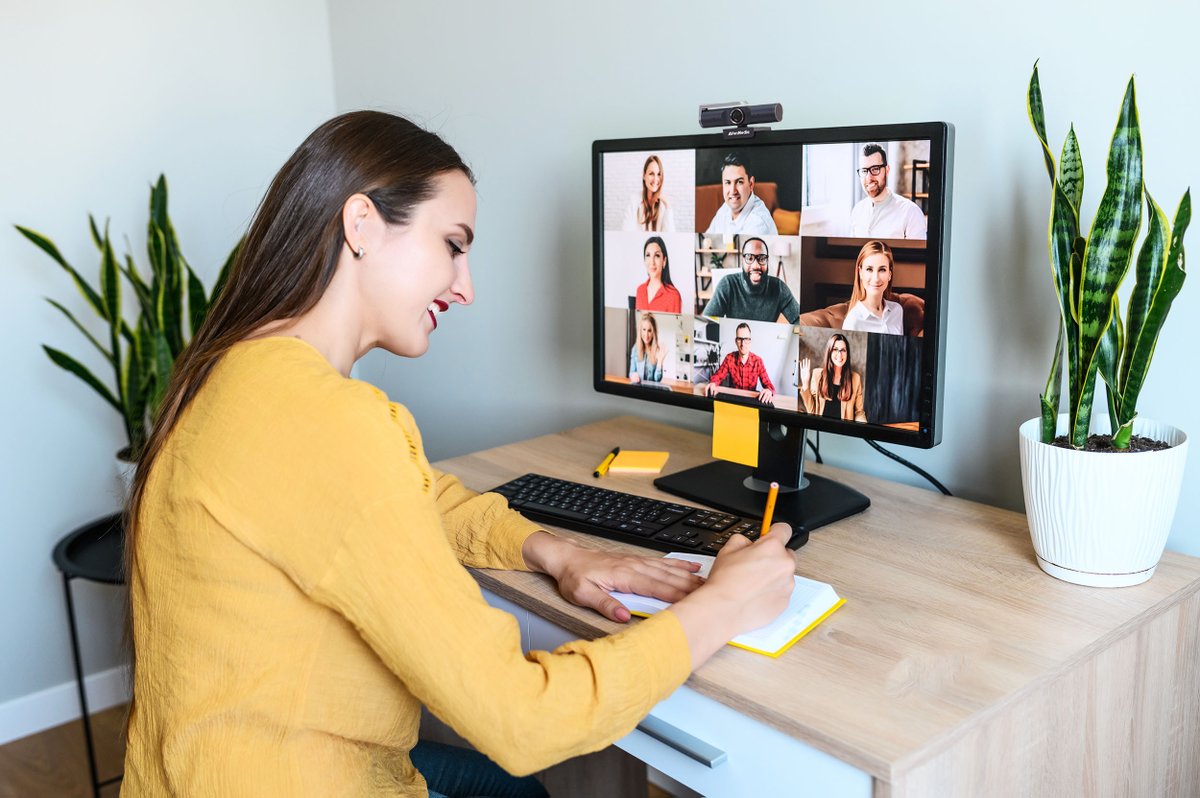 AVerMedia's tweet photo. Psssst... high quality hardware isn't JUST for when you're creating content
#YourWorkspace deserves to shine with the PW515!
With crisp 4K quality and many smart features like video noise reduction and AI framing, the PW515 is the webcam to beat whether conferencing or creating https://t.co/8kQEpissFO