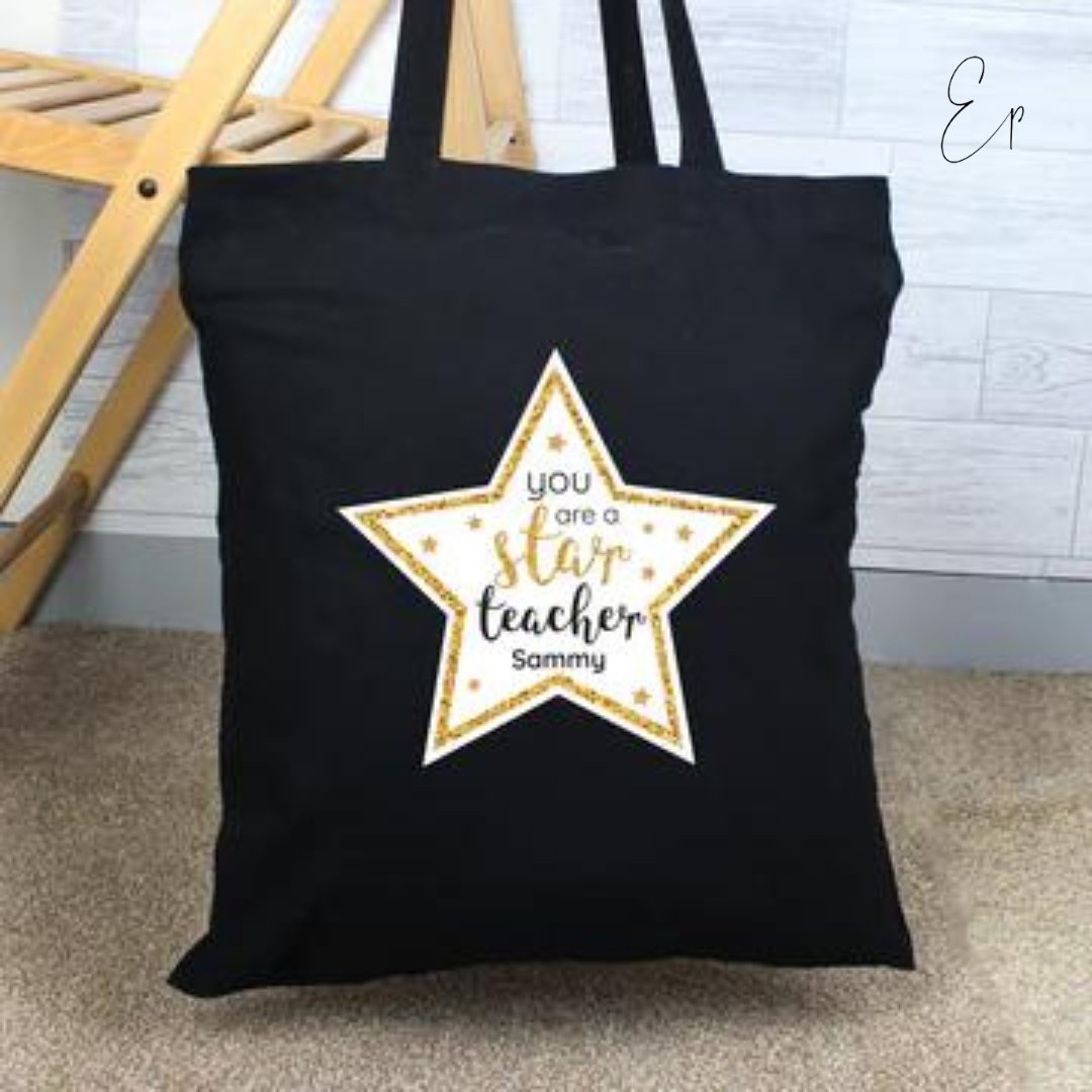 everythingperso's tweet photo. Our Star Teacher Cotton Bag is a practical gift for any teacher.

Shop our teachers gifts now at https://t.co/uocDjg8R0Z

#everythingpersonal #personalisedgifts #teachersgift #customisedfathersdaygifts #shopping https://t.co/umF4hhM1sS