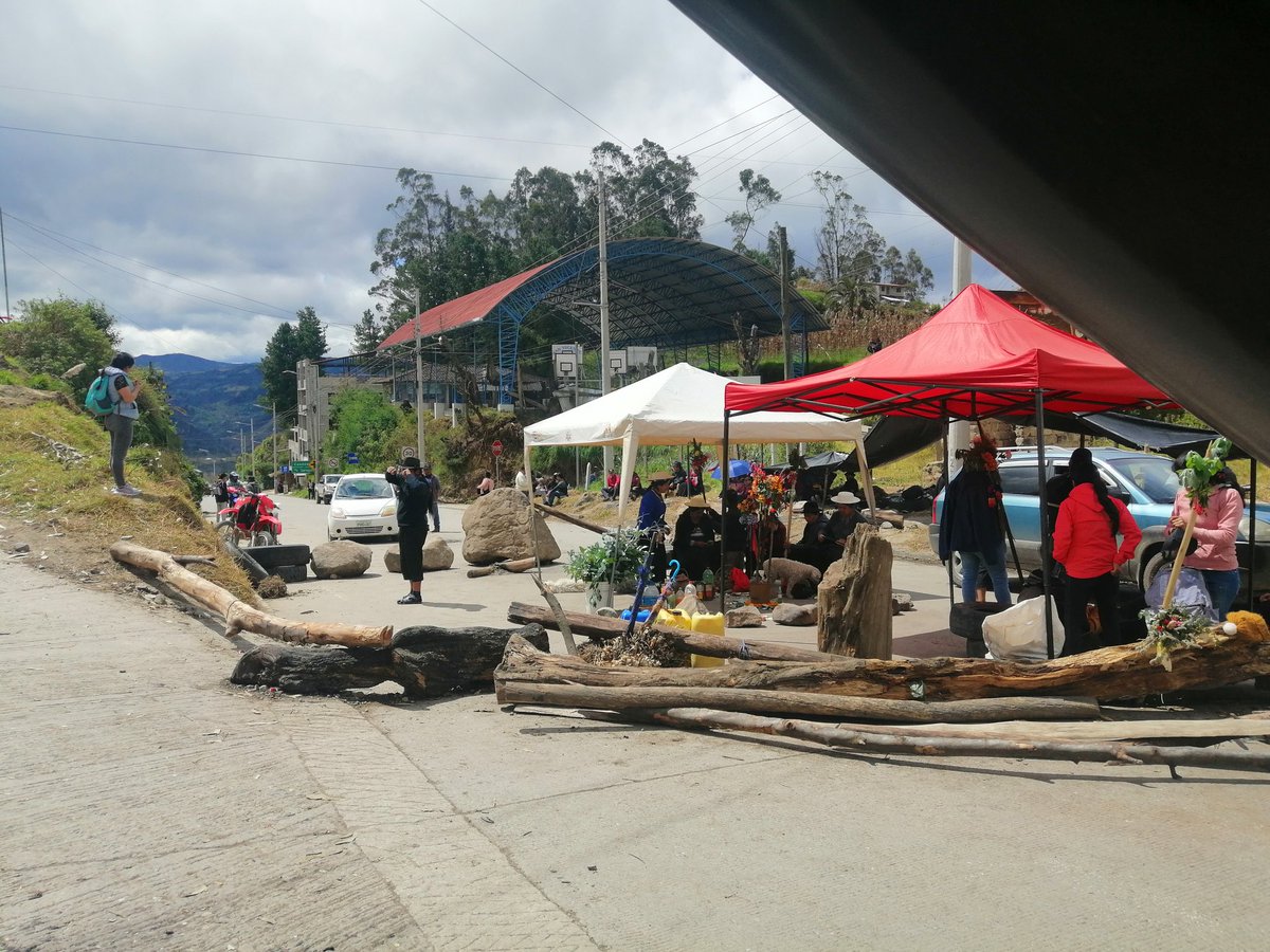 Aún sigue el paro en Saraguro.