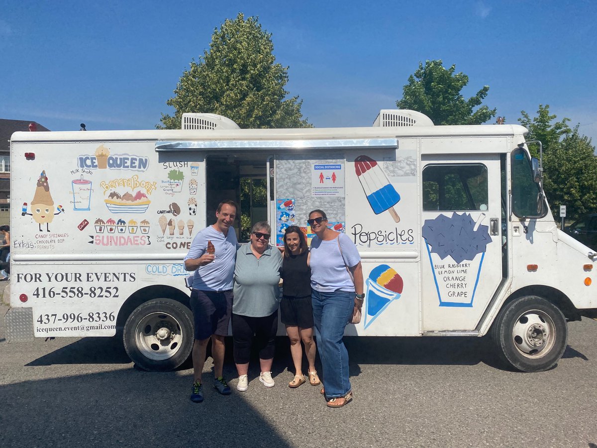 stjuliabilliart's tweet image. End of year celebrations continue! On behalf of the St. Julia Billiart staff, we would like to wish you and your families a happy summer! See you in September 😊