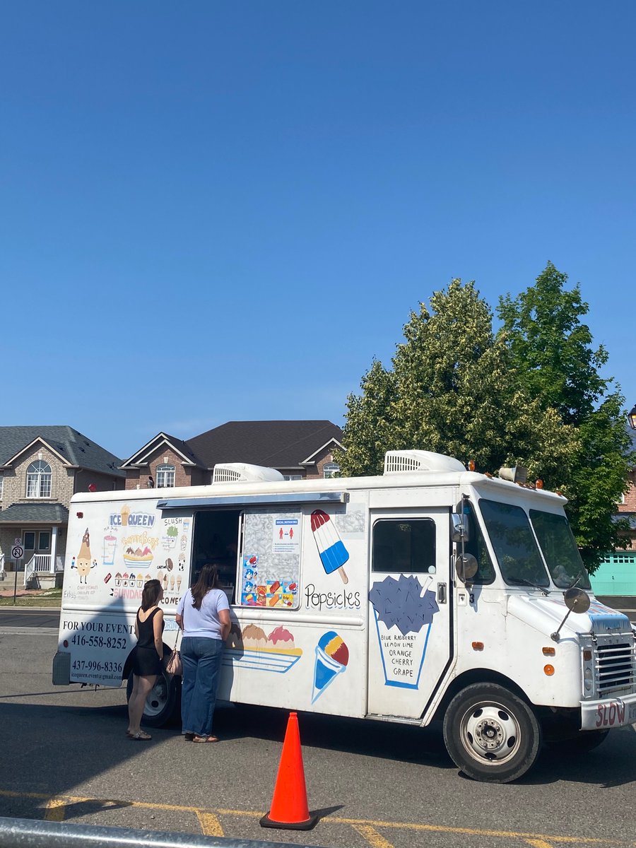 stjuliabilliart's tweet image. End of year celebrations continue! On behalf of the St. Julia Billiart staff, we would like to wish you and your families a happy summer! See you in September 😊