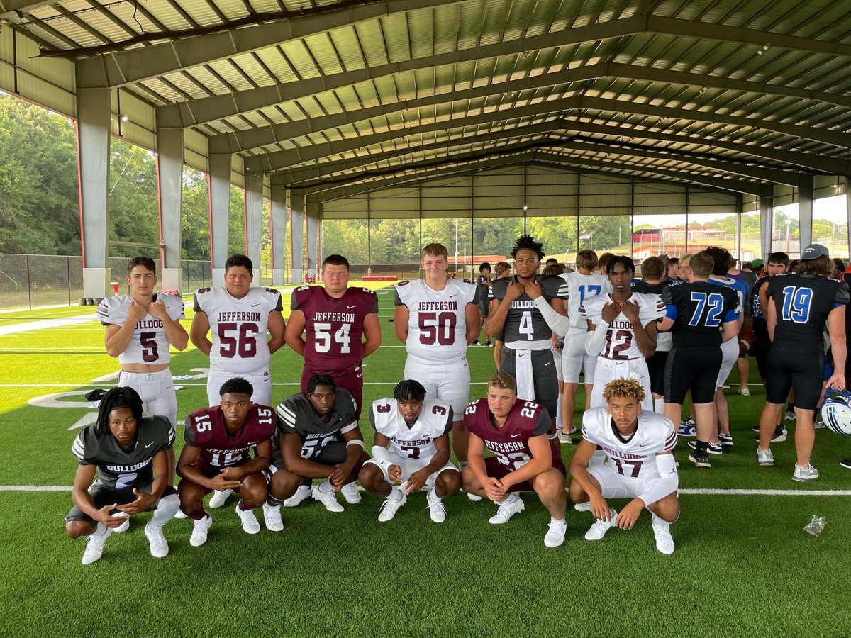 BulldogsFtb's tweet photo. Bulldogs at the Zone Magazine photo shoot in Marshall #BulldogsEat #TrenchMafia https://t.co/3UMMfKZtKJ