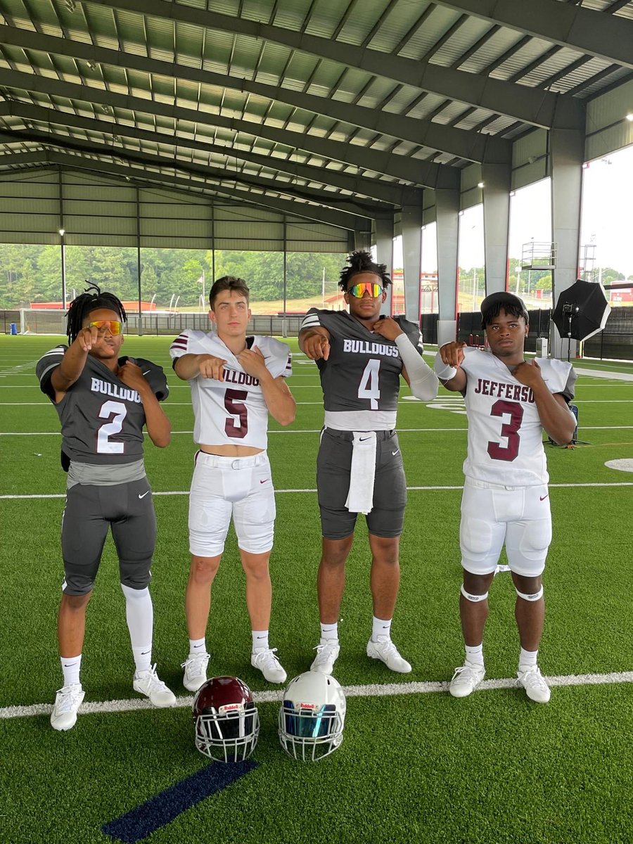BulldogsFtb's tweet photo. Bulldogs at the Zone Magazine photo shoot in Marshall #BulldogsEat #TrenchMafia https://t.co/3UMMfKZtKJ