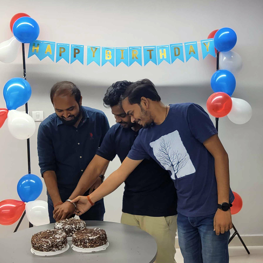 Simulanis's tweet photo. A workspace becomes happier and more comfortable with understanding and supportive colleagues, just like you all! Happy Birthday Yogendra Singh, Ajay Kumar and Saurabh Dhasmana. Have an awesome year ahead, best wishes from Team Simulanis
#simulanis #June #Birthday #team #rocks https://t.co/vEAXHTNBDz