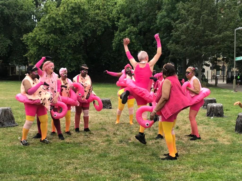 Grooving on the green last weekend @WAFfringe Dance Weekender🦩 Rulin the roost n spreadin the luv with the good people of #Wandsworth 💞