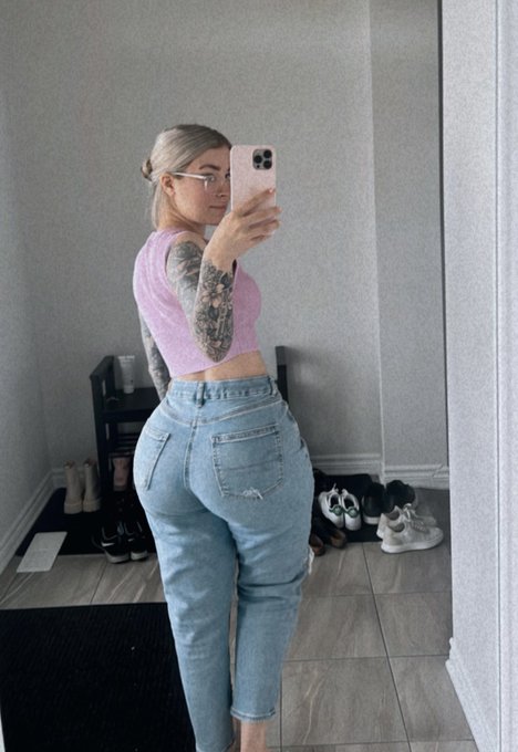 Watch lil nugget's leaked NSFW photo on TwXstars