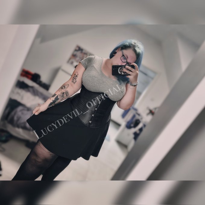 🐱🖤 https://t.co/r8GfBKRtJN