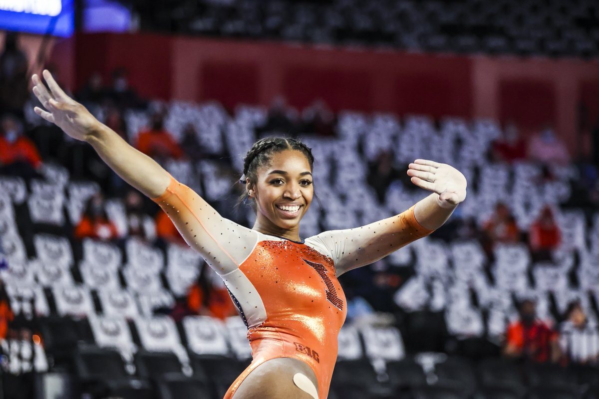 IlliniWGym's tweet photo. Way to go, @shaylahscott!

Shaylah earned the @bigten Postgraduate Scholarship for student-athletes who plan to continue their education at a graduate degree program!

#Illini https://t.co/olH63GILhG