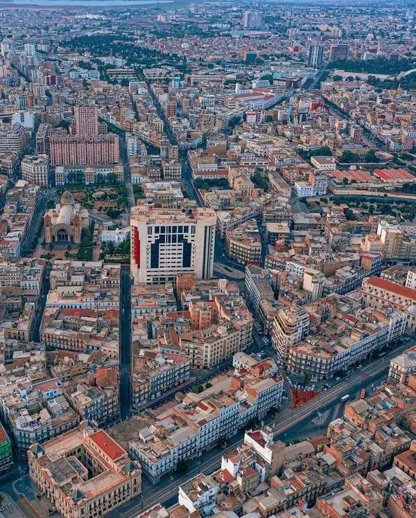AfricaViewFacts's tweet photo. Aerial View of Oran, Algeria 🇩🇿 https://t.co/iAU7aFABAU