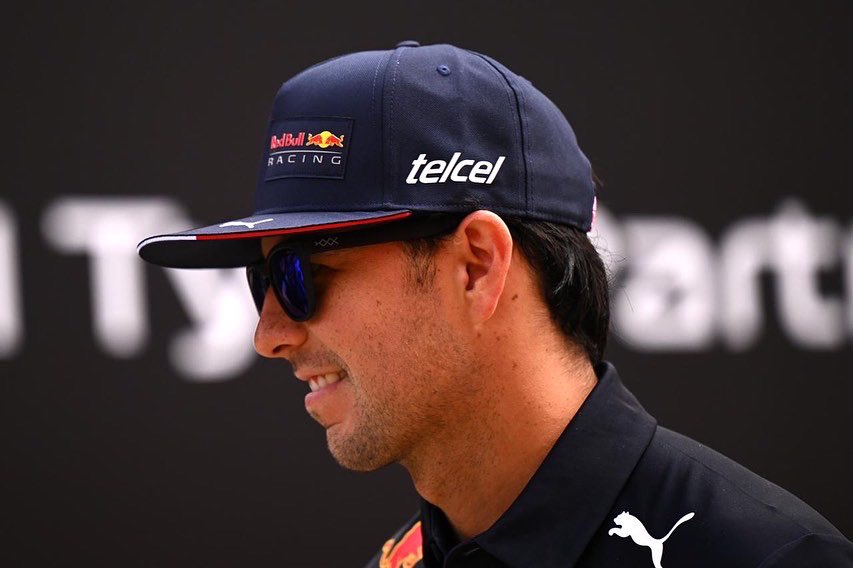 SChecoPerez's tweet photo. ¡Listo y muy contento de volver a un sitio como Silverstone!
Esperamos un gran fin de semana junto a los apasionados fans británicos #BritishGP https://t.co/O1qVPzKG4H