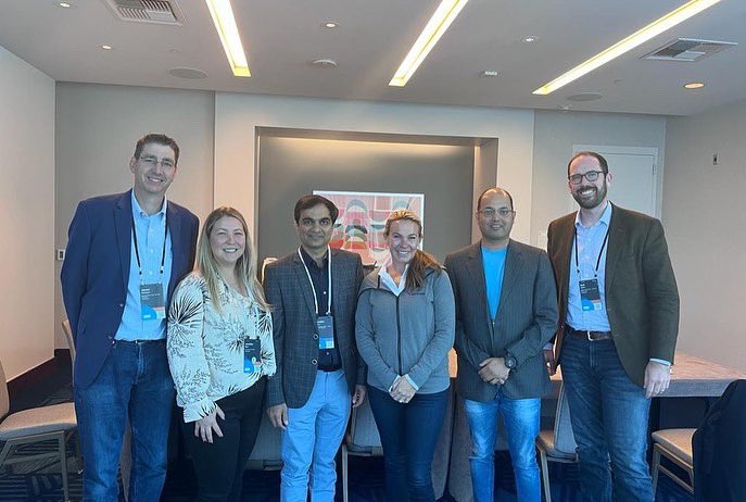 ltm_ofcl's tweet photo. As we wrap up at the @Data_AI_Summit ‘22, we’d like to thank everyone who engaged with us in potentially insightful conversations. 

A special thanks to @databricks for being a great host &amp; an even better partner. Here's to our partnership - #letssolve together 🤝 #LTIXDatabricks https://t.co/mSoRPoR0Jx