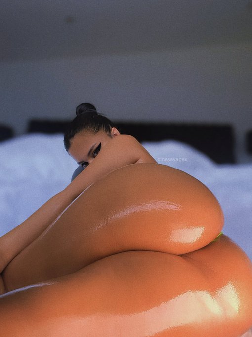 Glazed Dessert 👅🍩 https://t.co/1DShbkSIsU