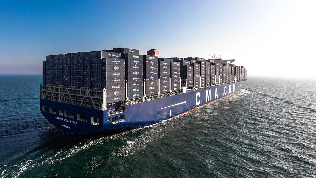 outremers360's tweet image. #Fretmaritime : Le Groupe CMA CGM annonce une baisse tarifaire pour les importations vers les #Outremer

➡️ Une diminution à hauteur de 500€ pour un conteneur de 40 pieds, une baisse représente entre 10 et 20% de réduction du taux de #fret en Outre-mer

➡️bit.ly/3QZxywX
