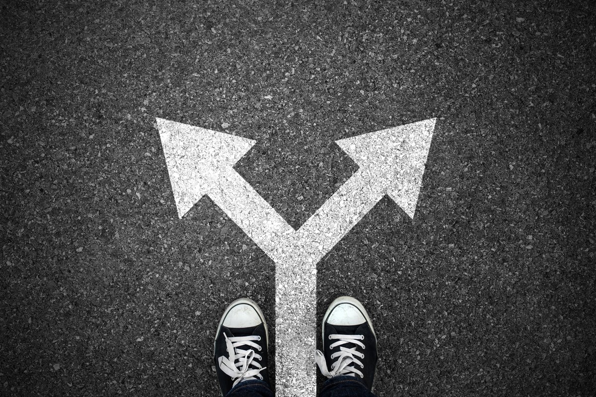 Some decisions require minimal decision-making effort, while others require much more. Our research finds that there are 2 situations where people will put more effort into the decision-making process in order to simplify the process in the future: ow.ly/O9ag50JLVFT #KCRR